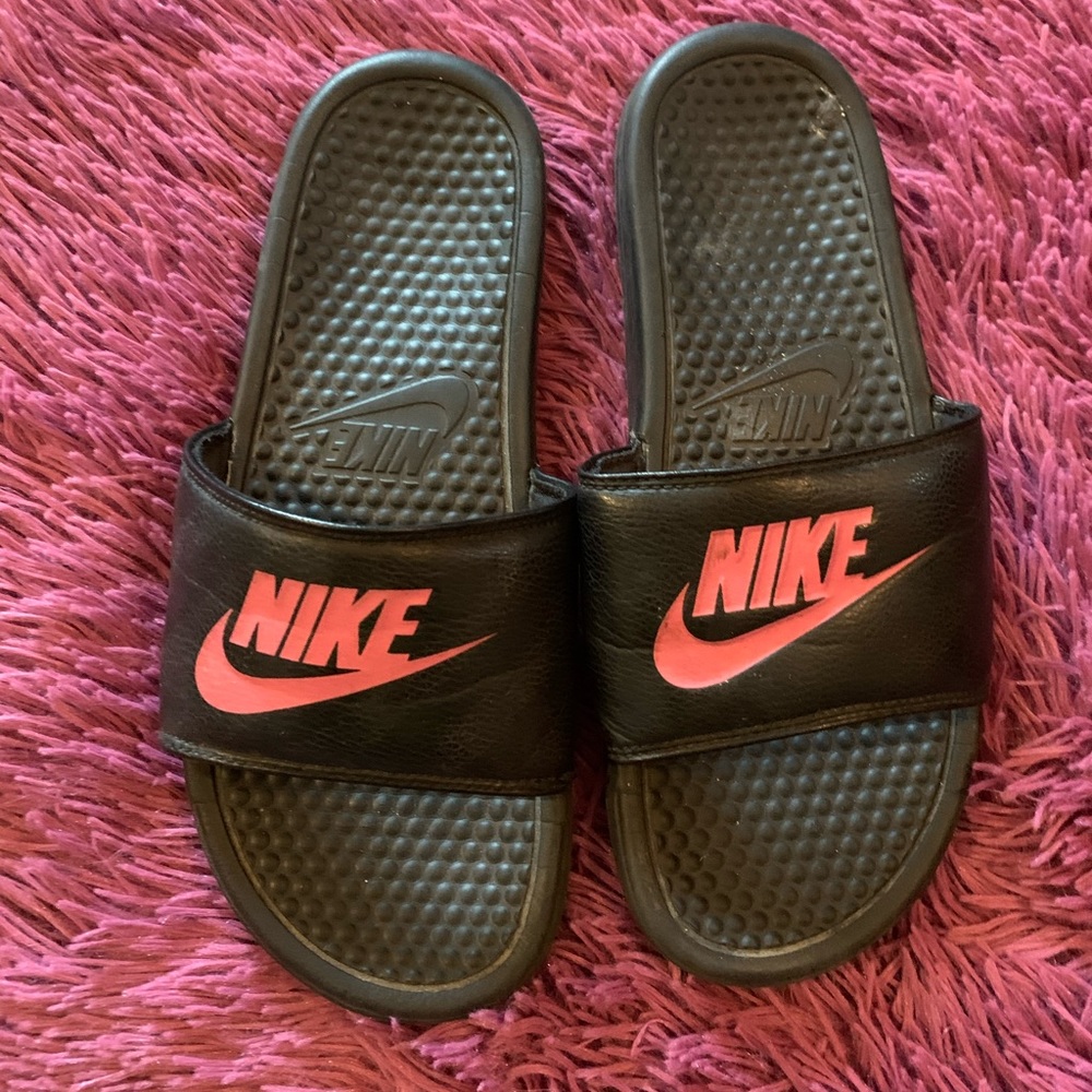 🦋Nike slides🦋